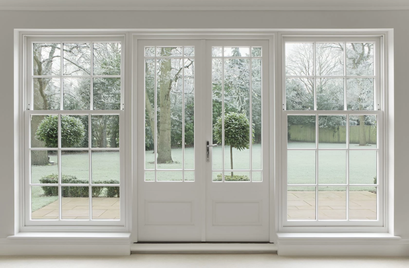 thumbnail Exklusive Fenster mit Sprossenvorsatzrahmen aus Holz